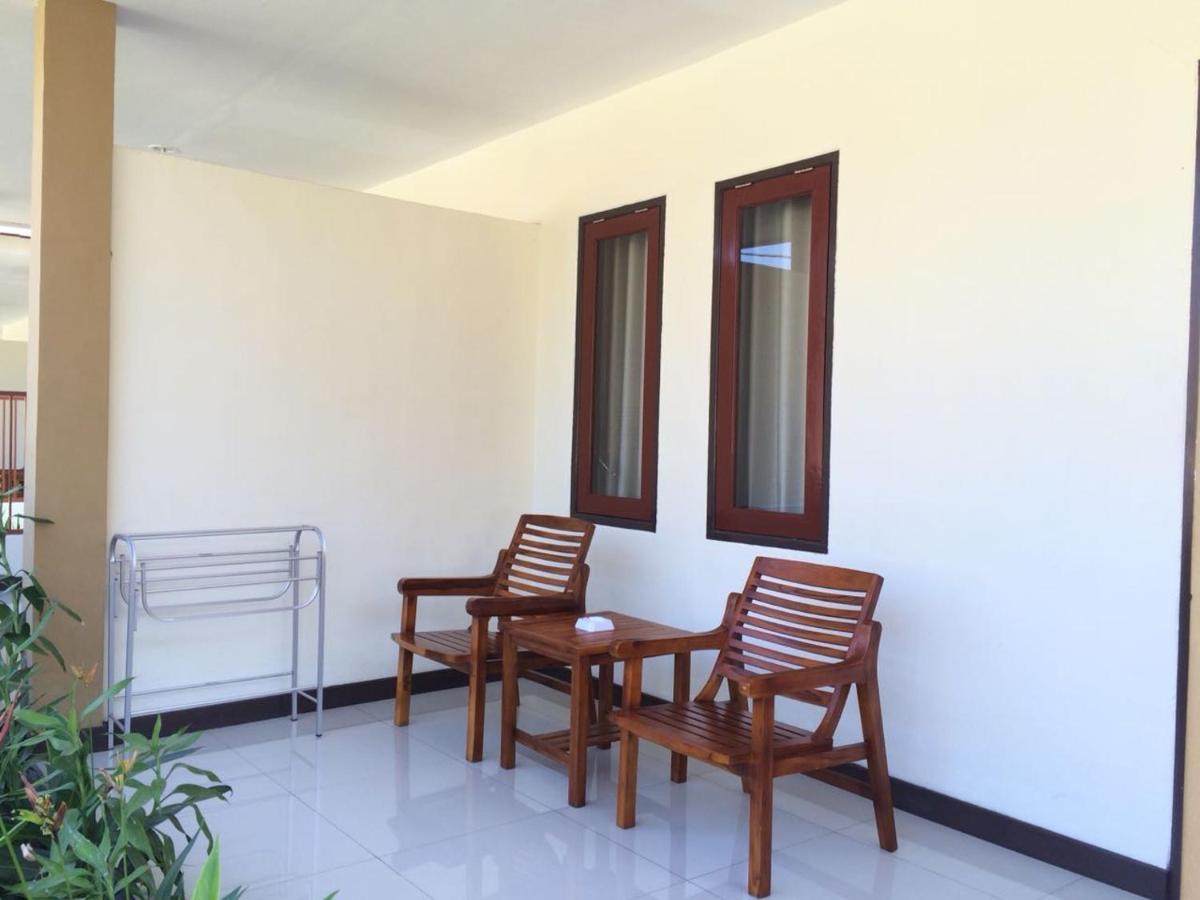 D'Batur Hotel Senggigi Exterior photo