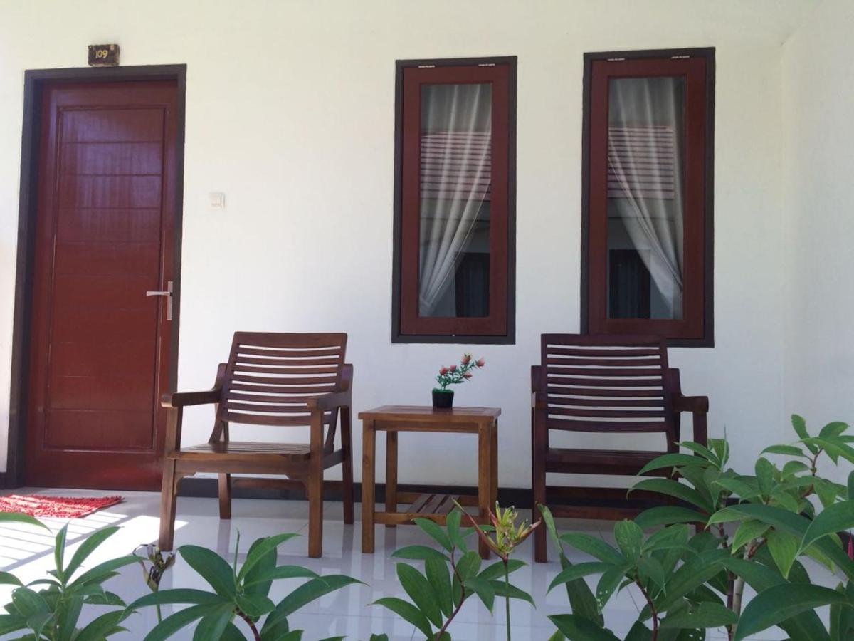 D'Batur Hotel Senggigi Exterior photo