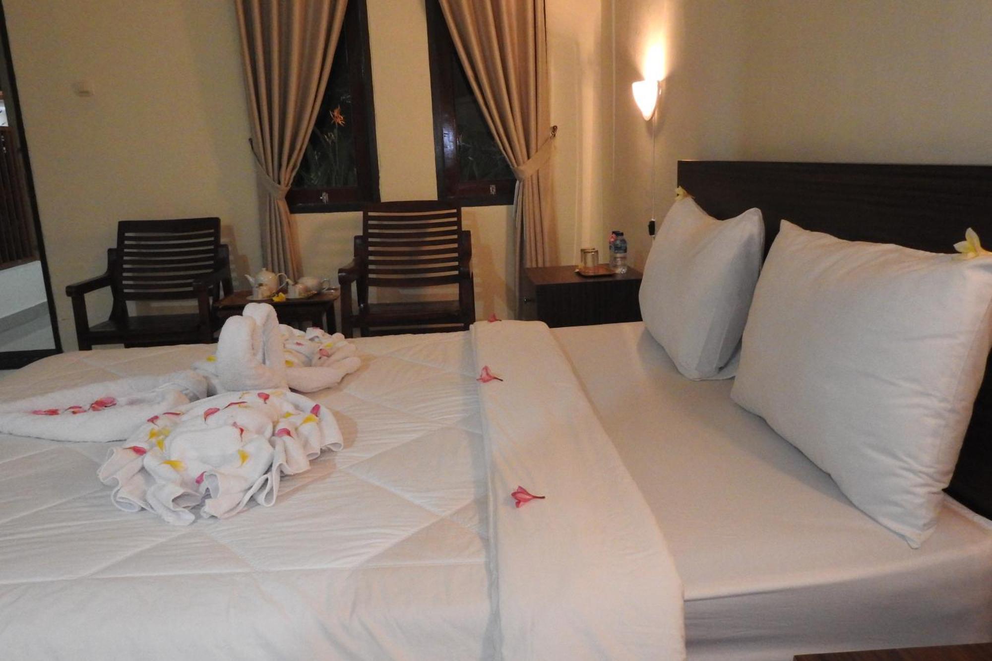 D'Batur Hotel Senggigi Room photo